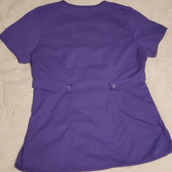 Grey’s Anatomy Scrub Top - Picture 4 of 5